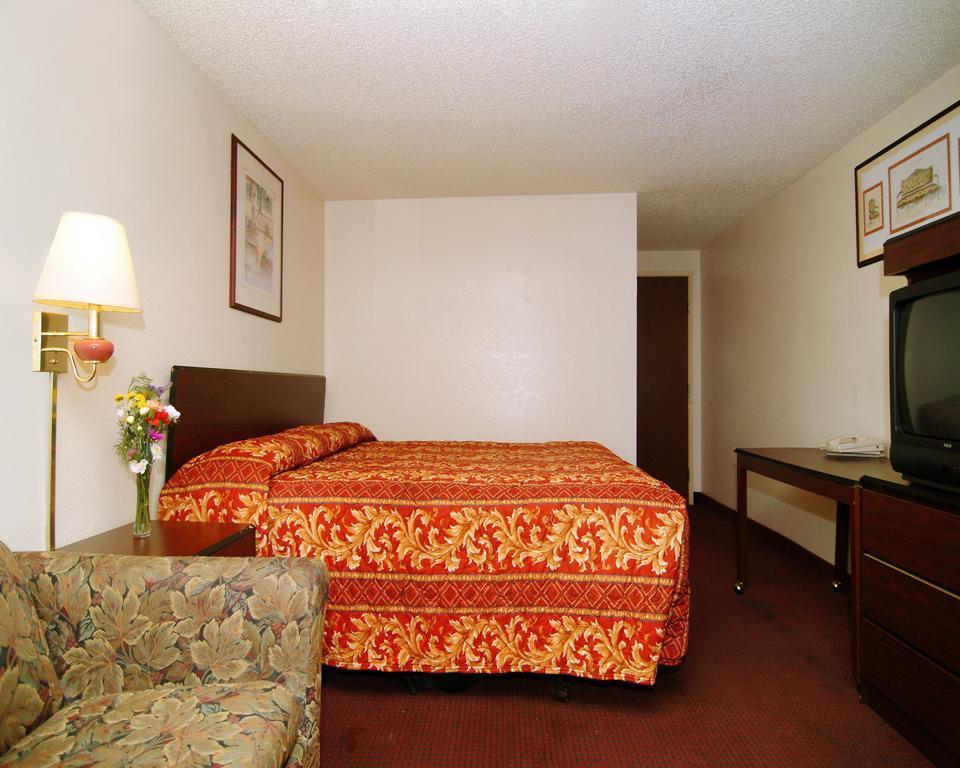 Rodeway Inn Farmington Dış mekan fotoğraf