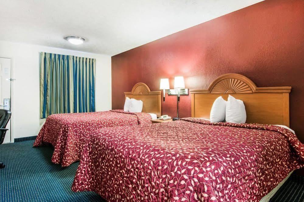 Rodeway Inn Farmington Dış mekan fotoğraf